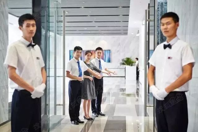 對(duì)標(biāo)國(guó)際一線，這家房企重新定義鄭州寫(xiě)字樓物業(yè)管理標(biāo)準(zhǔn)